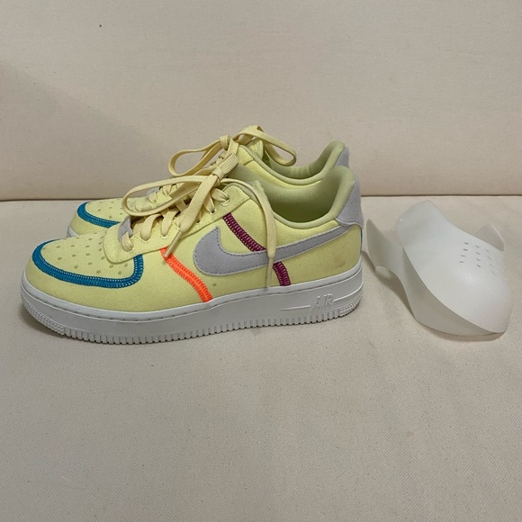 Nike Air Force 1 - Picture 2 of 4